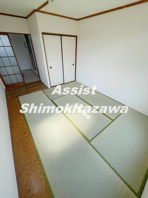 世田谷区代沢２丁目のアパートの居間・リビング
