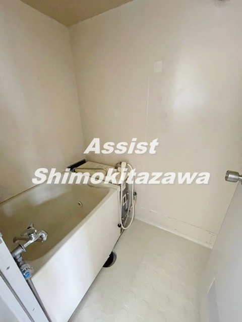 世田谷区代沢２丁目のアパートの浴室