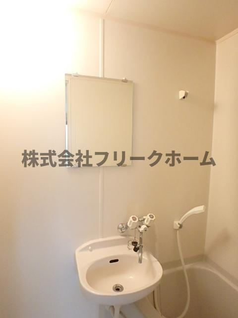 ニチエーイン18の洗面所