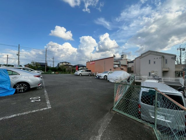 フィカ―サ土室の駐車場
