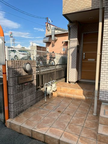 フィカ―サ土室のエントランス