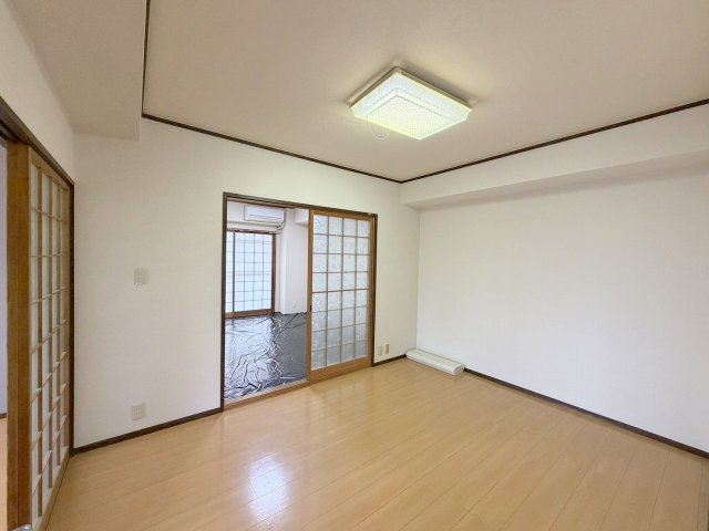 広島市西区己斐西町の賃貸マンションの居間・リビング