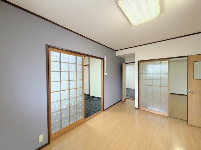広島市西区己斐西町の賃貸マンションの居間・リビング