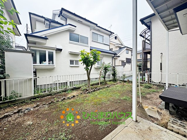 上尾市井戸木1丁目　中古戸建の庭|広いお庭でプールやBBQ、ガーデニングも楽しめますね。