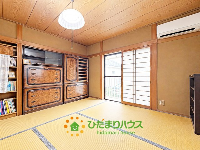 上尾市井戸木1丁目　中古戸建の和室|2F和室。ほっと一息つける一部屋です。
※AI加工をしております。
