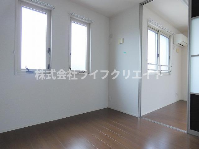 セジュール日野本町の洋室