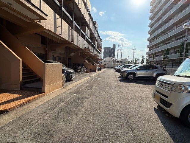 エスポア稲沢の駐車場