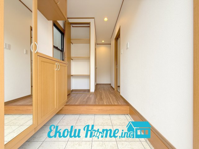 中古戸建て　八王子市石川町の玄関|2026年9月撮影