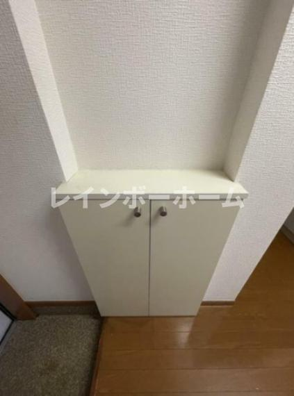 ブルージェ・アベ和光Ⅱの玄関
