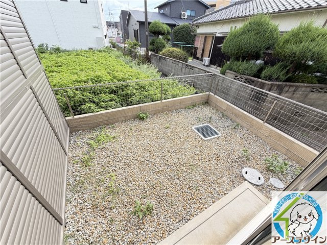 メゾン東二見のバルコニー
