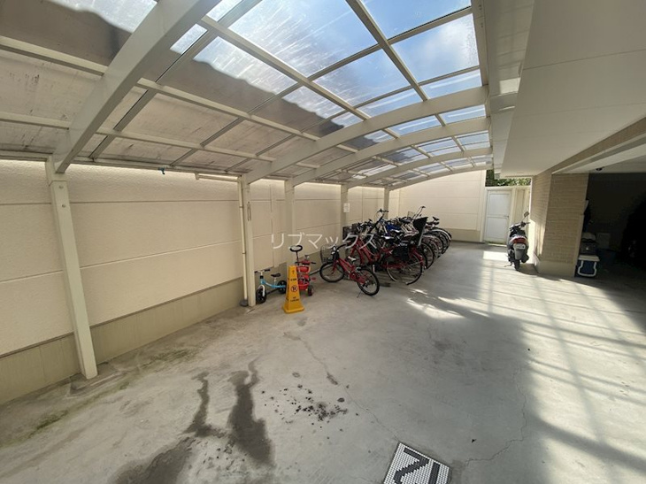 【駐車場】ブリックハウス 