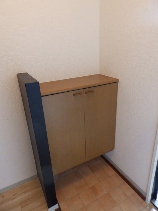 メルグランデB棟の収納