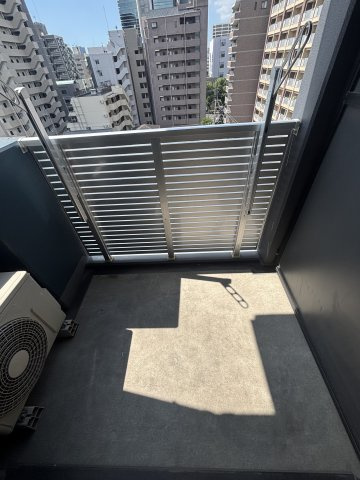 【バルコニー】プレイシズシンオオサカ 
