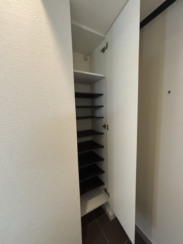 【収納】プレイシズシンオオサカ 