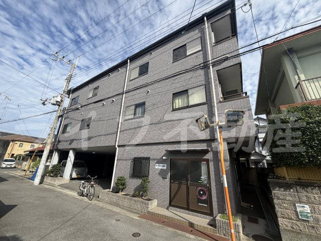 エストレリアの外観