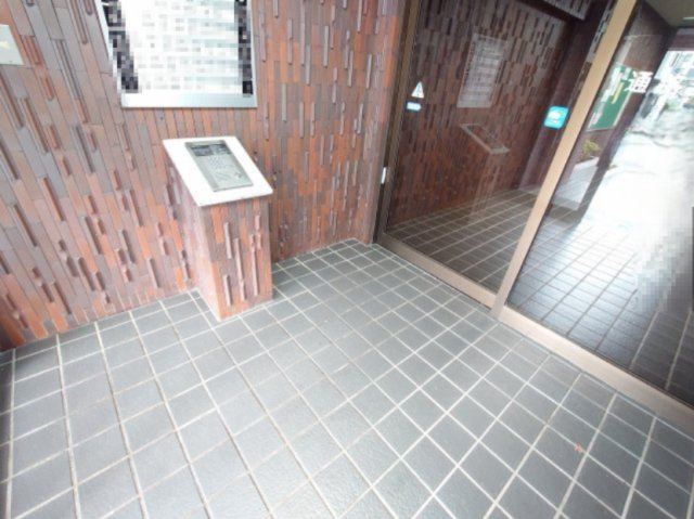 ミリオンコーポラス大里壱番館（C-19）のエントランス