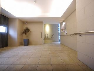 スタジオデン横濱吉野町ツーのエントランス