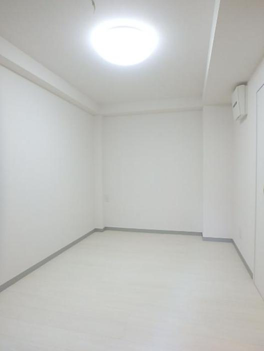 グランドエミネンス氷川台の寝室