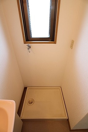 コーポラス青柳の設備|室内に洗濯機置き場があります