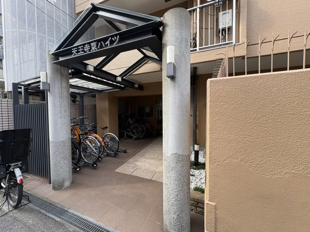 天王寺東ハイツのエントランス