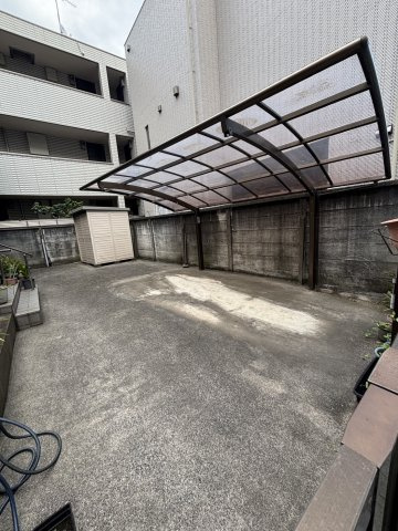 千住旭町駐車場の外観