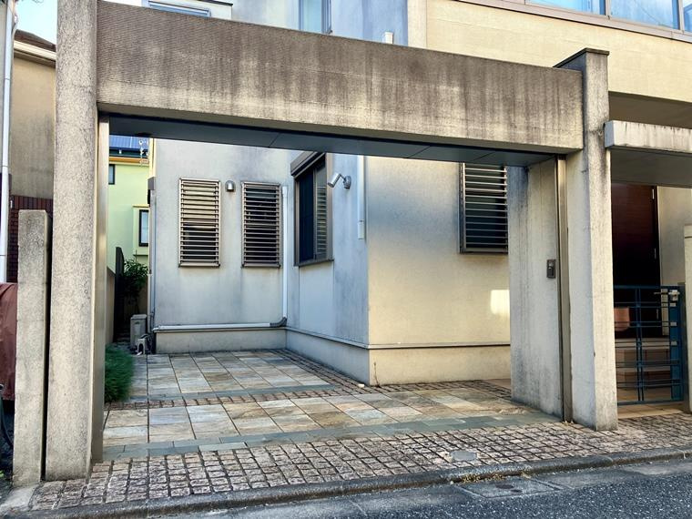 東玉川戸建の駐車場|駐車場です
