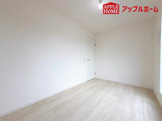 さいたま市 北区 東大成町1期の洋室|居室は全室収納あり！たっぷりある収納活用でお部屋もキレイを保てます♪