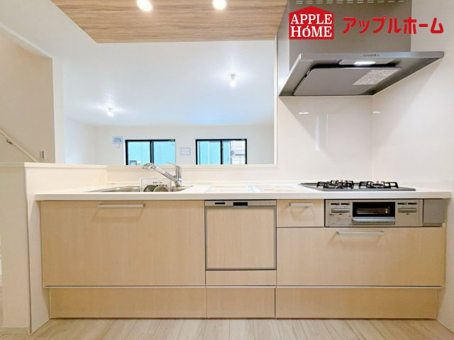 さいたま市 北区 東大成町1期のキッチン|キッチンの収納も充実☆食洗器完備で家事も楽々♪生活の質が向上すること間違いなしの充実設備です。