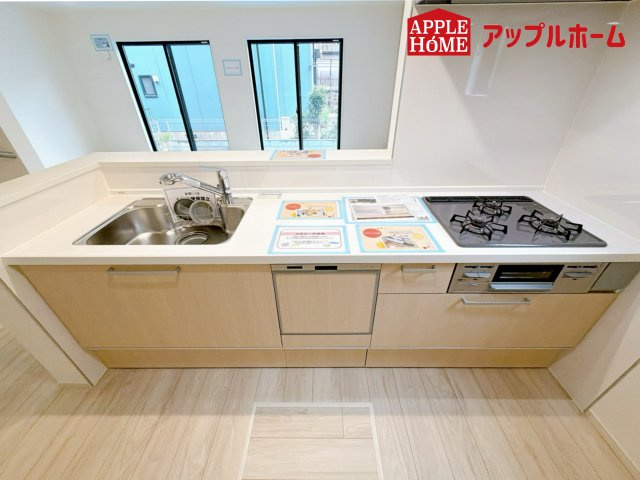 さいたま市 北区 東大成町1期のキッチン|見栄えもよくお手入れもスムーズに出来ます。豊富な収納力もございますので、キッチンスペースをスッキリとお使い頂けそうです。