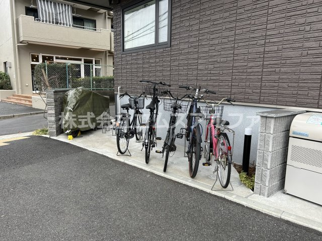 OVERTUREのその他共用部分|OVERTURE　駐輪場