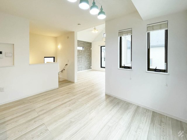 杉並区宮前2丁目戸建の居間・リビング|リビングです