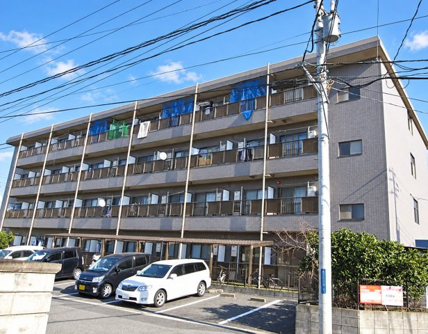リライアンスの外観