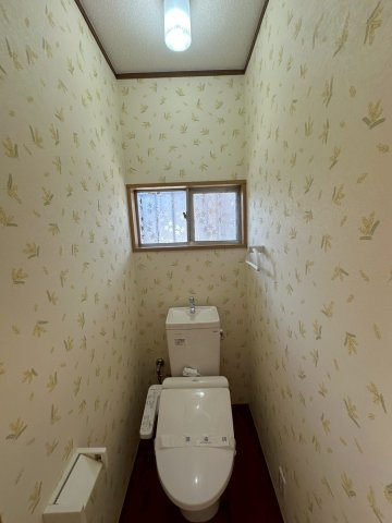 第一みつる荘のトイレ|落ち着いたトイレです