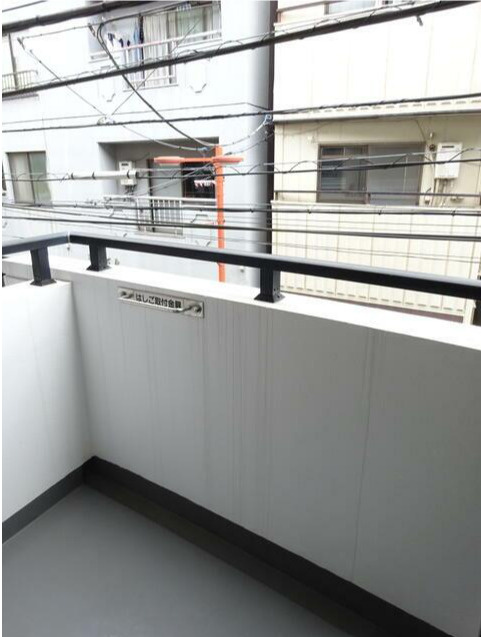 中野区若宮１丁目の賃貸マンションのバルコニー