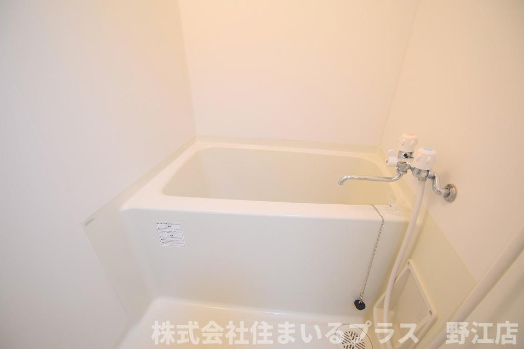 ガーディアンズパレス高殿の浴室