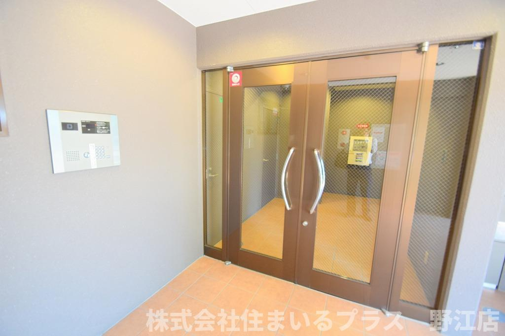 ガーディアンズパレス高殿のエントランス