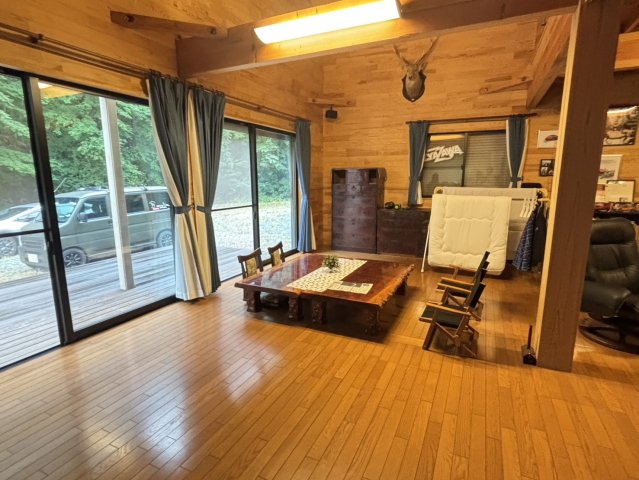 【2SLDK+広々ロフト】三和町下市萱の居間・リビング