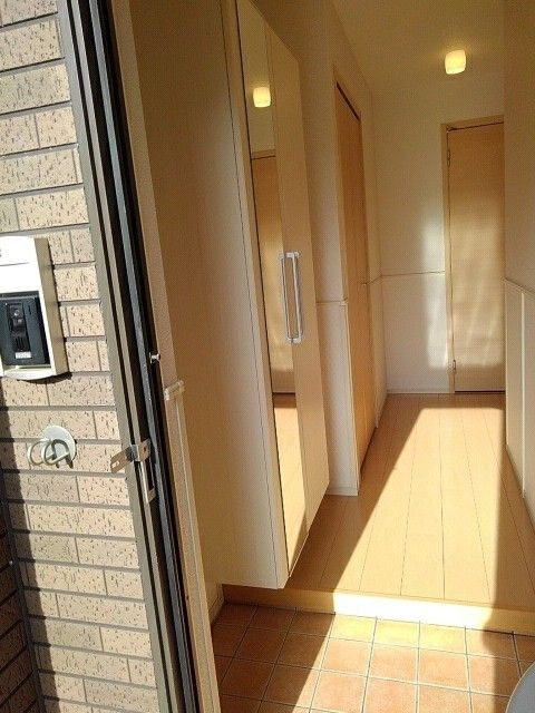 ラーゴ　プラシードの玄関