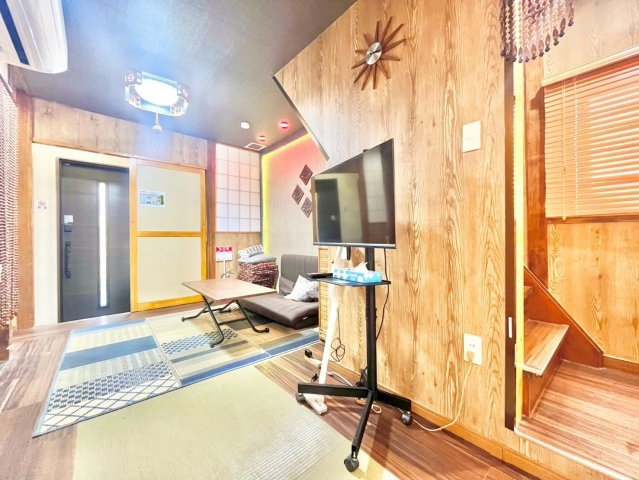 豊島区長崎4丁目　中古戸建の居間・リビング|2026.09.24撮影

現地ご見学希望・資料請求などお気軽にお問い合わせ下さい！
03-5990-5201