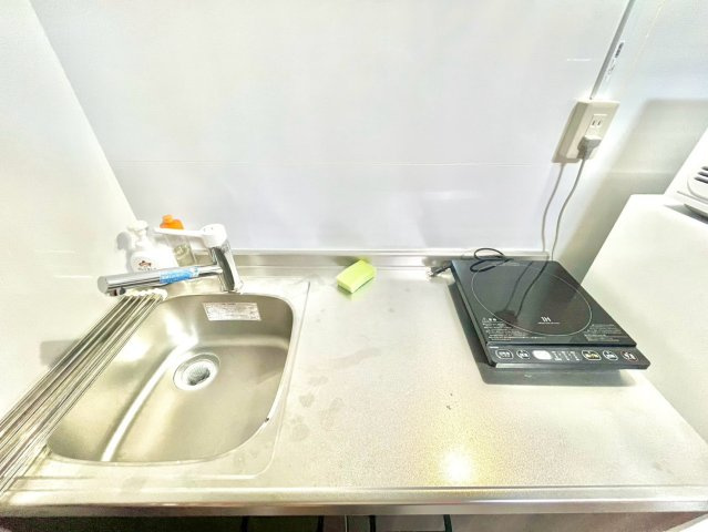 豊島区長崎4丁目　中古戸建のキッチン|2026.09.24撮影

現地ご見学希望・資料請求などお気軽にお問い合わせ下さい！
03-5990-5201