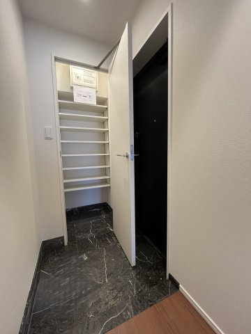 【玄関】