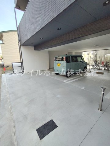 クレシタ大国の駐車場