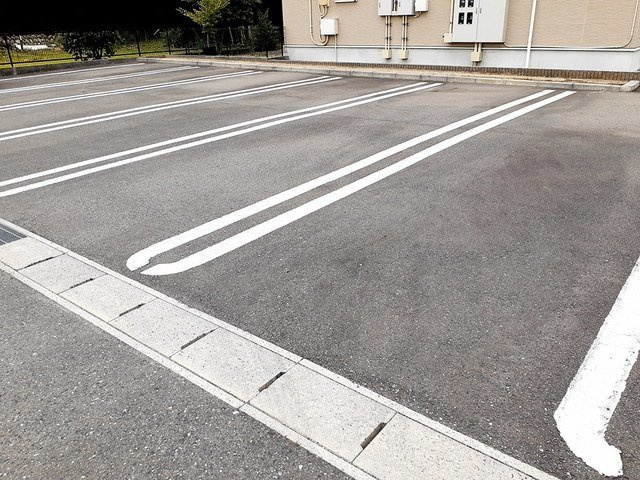 セイバリーガーデンⅠの駐車場