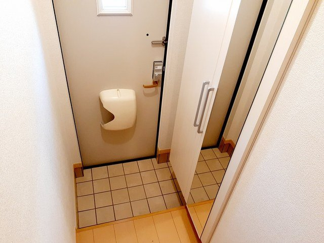 セイバリーガーデンⅠの玄関