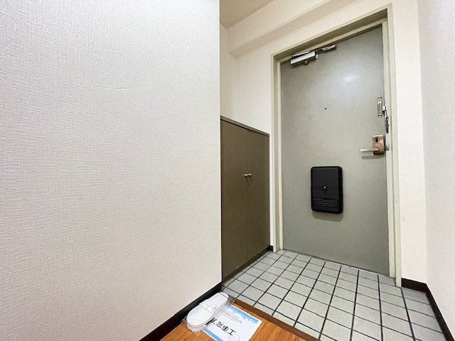 豊中市箕輪１丁目の賃貸マンションの玄関