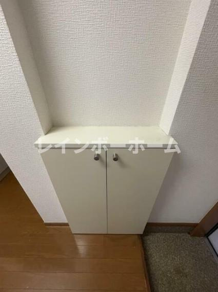 ブルージェ・アベ和光Ⅰの玄関