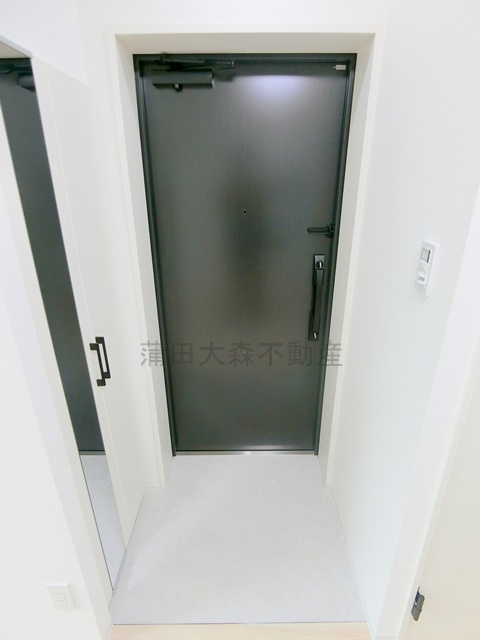 COCOCUBE武蔵新田の玄関