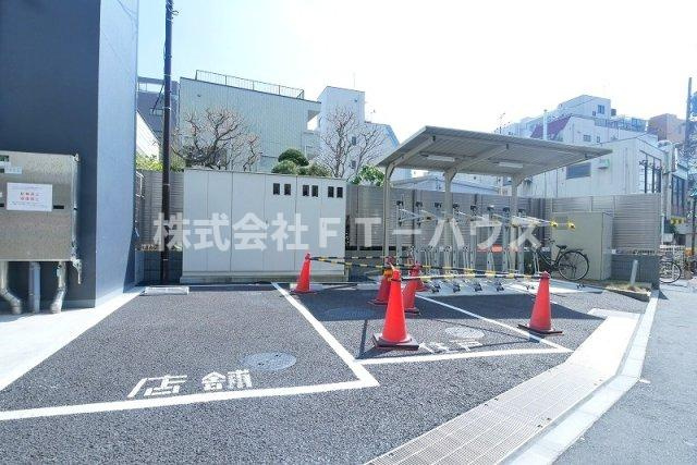 N-stage本八幡 の駐車場