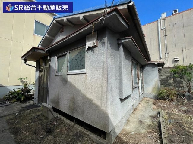 中石切町4丁目中古戸建の外観|もう1棟は趣味のお部屋として使うのもアリです♪