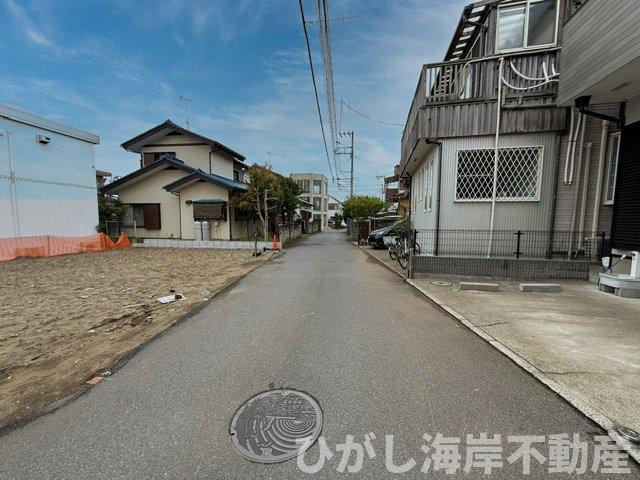 茅ヶ崎市小和田３丁目　売地　全2区画の前面道路含む現地写真|現地外観